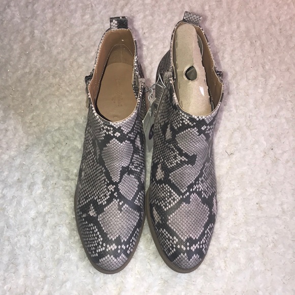 Universal Thread Jameson Snakeskin Zip Bootie 6.5 - Picture 4 of 7